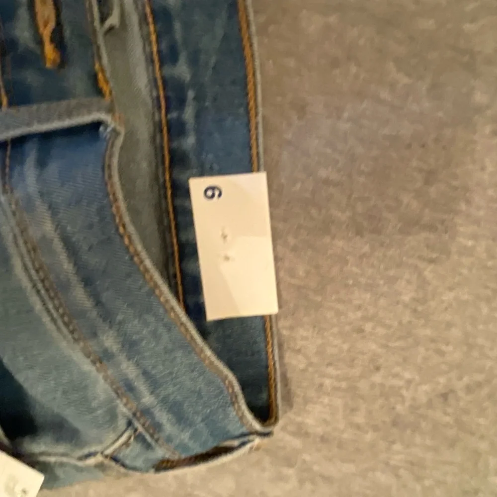 Old Navy size 6 NWT shorts - Picture 3 of 7